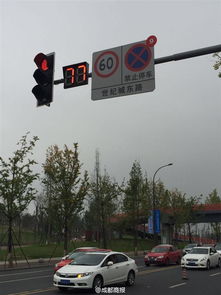 成都路牌現(xiàn)“未讀消息小紅點”創(chuàng)意設(shè)計，網(wǎng)友點贊卻面臨整改